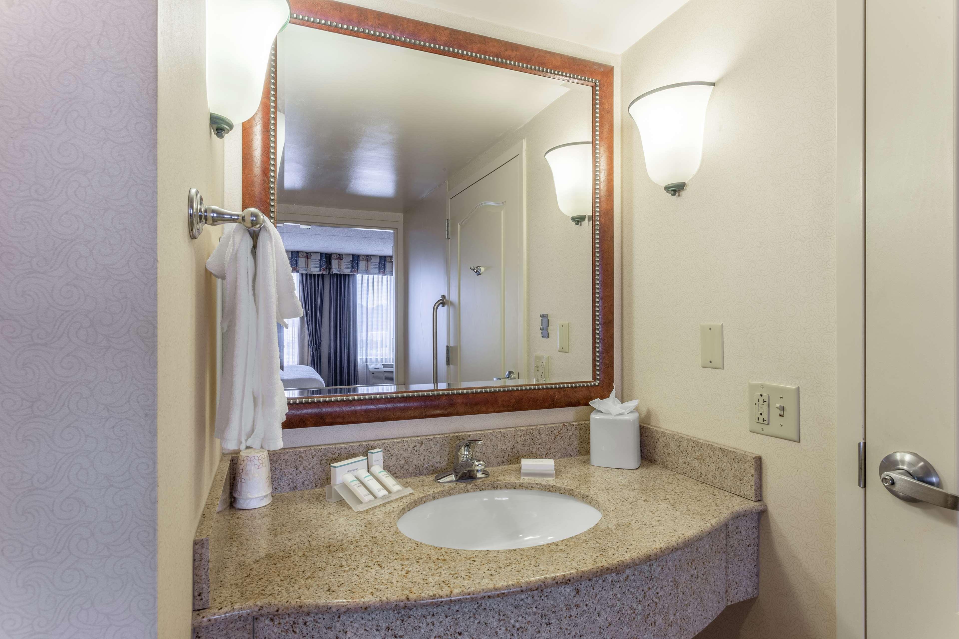 Hilton Garden Inn Richmond South/Southpark Colonial Heights Bagian luar foto