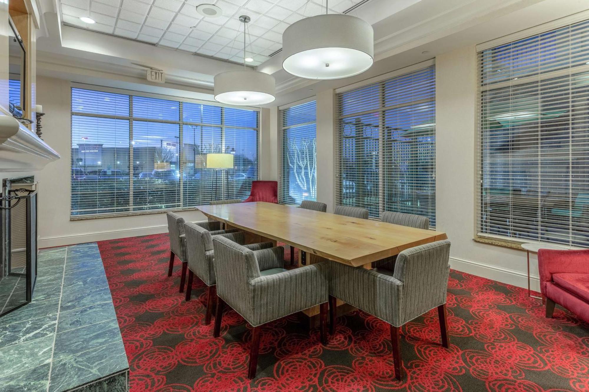 Hilton Garden Inn Richmond South/Southpark Colonial Heights Bagian luar foto