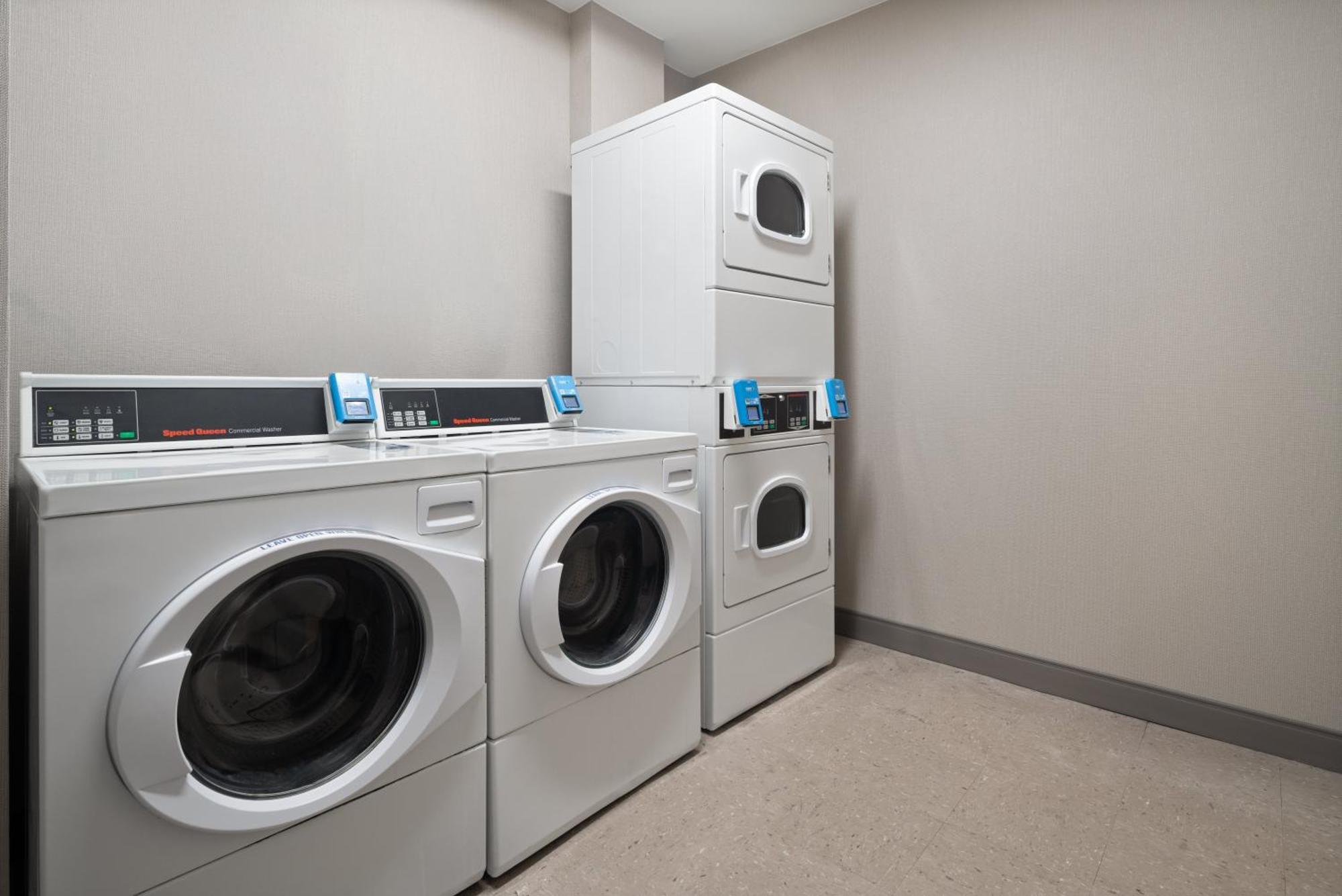 Hilton Garden Inn Richmond South/Southpark Colonial Heights Bagian luar foto